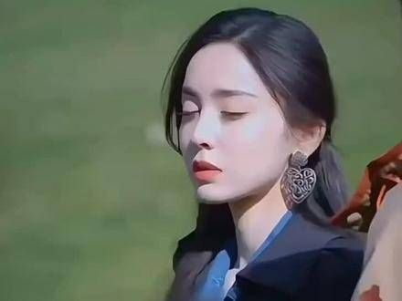 真的太甜了!甜得我心都化了!张云龙古丽娜扎的化学反应太强,宿命感十足!