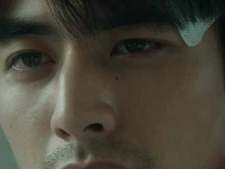 仿生人间的男主角展现了极其动人的哭戏,让人印象深刻