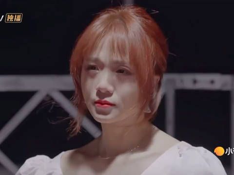 朱雅琼在十九岁就跟老王在一起了,朱雅琼从心底上一直是一个很小女生的感觉…