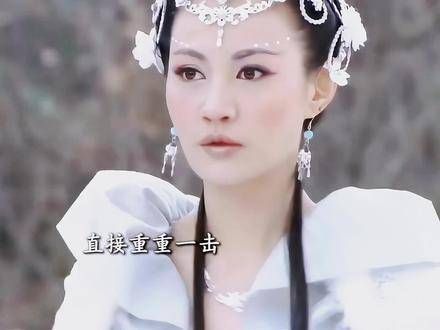白灵果然不负大师姐之名,作为乾坤洞主最得意的弟子…