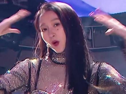 看似普通的女演员,其实背后有着不为人知的身份,乔欣低调嫁给富二代…