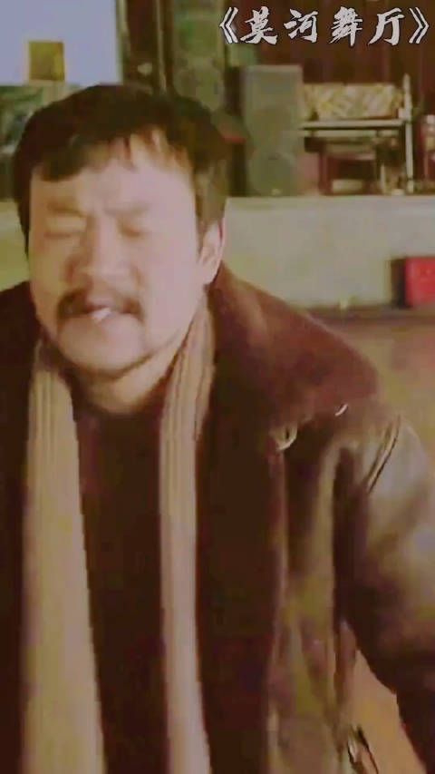 等我还完债,也要像他一样裸跳一场