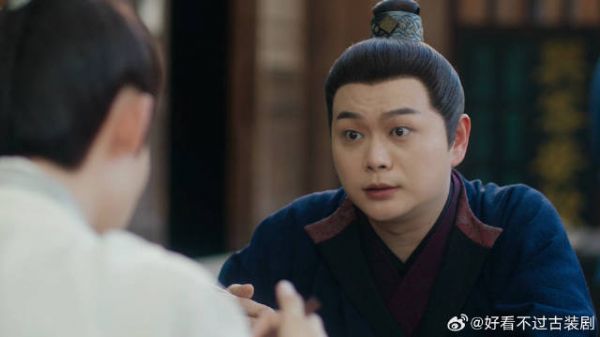 江心白被百姓抓小偷,怎料金吾卫来抢活,下秒江心白霸气