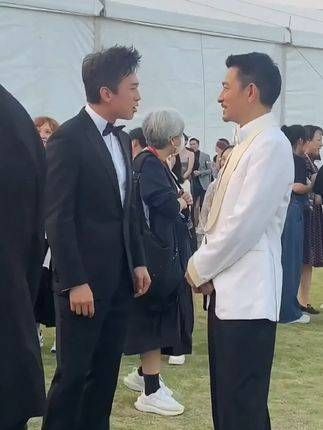 出席活动同走红毯,他们的状态怎么样?