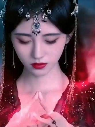 “鞠婧祎的成功并非一蹴而就,她的坚持不懈和努力才换来了今日的成就 ”