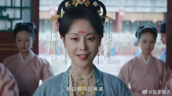 心机女上了龙床 摇身一变成娘娘，当太后面挑衅