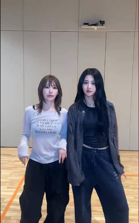 不要放过这个gummy啊啊啊,宫胁咲良许允真两个大美女cha了袁一琦新歌!