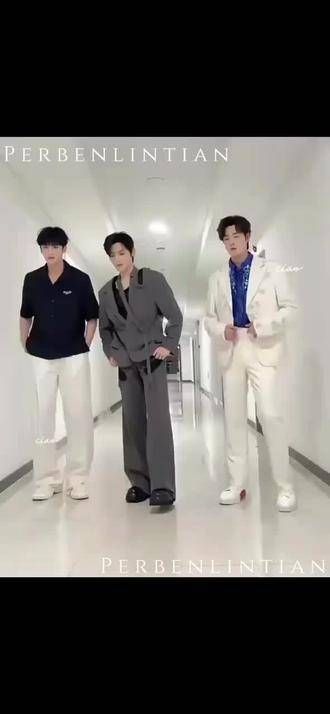 手忙脚乱的瑞瑞,具体在哪里我也不清楚