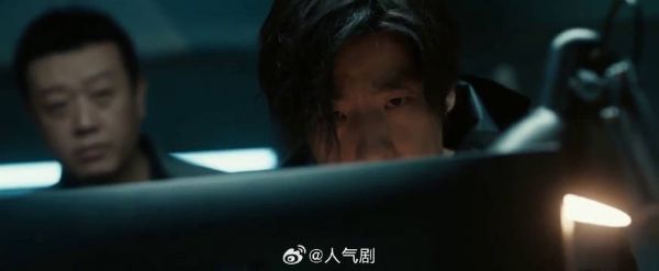 疑云密布,娃娃脸的身份成谜,林嘉茵,你的离去让我们更加坚定地追寻真相
