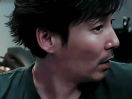 关宏宇的境遇真是狼狈不堪,遭受众人嘲笑