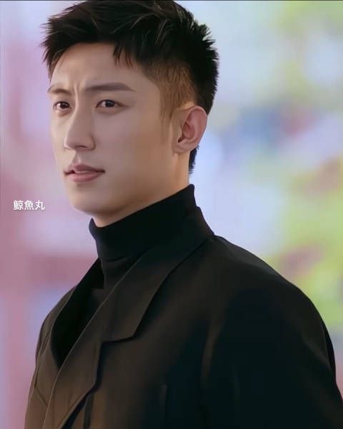 办了会员看出发2 又捡起来剧看了这男人咋能这么帅 连切~都那么拽