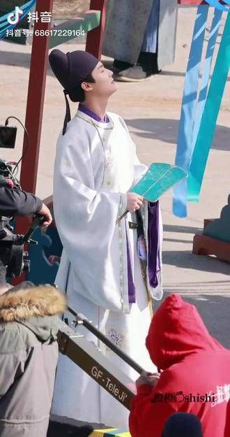 长得帅气就应该去演古装剧!