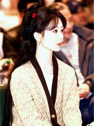 在长路漫漫中无畏冒险,引领家族企业迈向巅峰,期待《家业》…