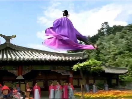 华妃娘娘驾到,这部剧已不仅仅是电视剧,连甄嬛见了都得愣两秒