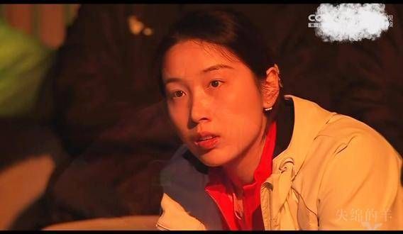 镜头暂停,切换到美丽的天一,真是让人一见难忘