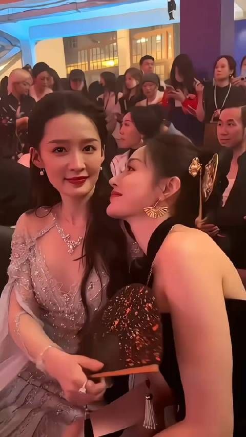 张天爱李沁,两位小仙女同框太美了!