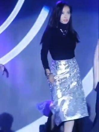 听说最近考古宋茜特别火爆~ Victoria宋茜