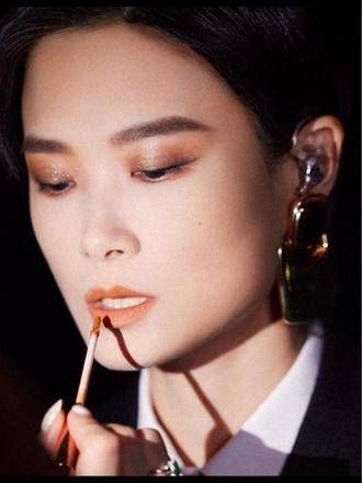 从2005年的起点到2024年的回归,她在舞台上再次唱响经典
