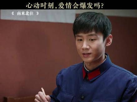 对面小哥哥:我不该出现在这里,应该躲在桌底