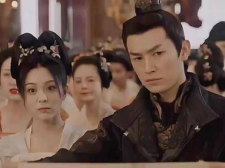 是温柔且坚韧的裴喜君,是正义且给人安全感的卢凌风…