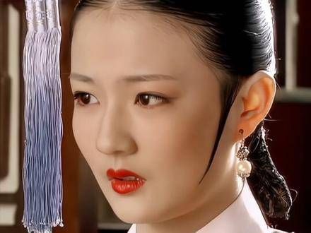 婚后的玉娆在慎贝勒的细心照料下越发美丽…