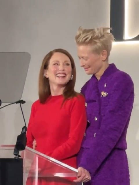当你被Tilda Swinton搂在怀里
