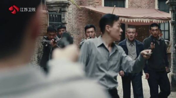 王立群被堵在巷子里无处可跑,他出言挑衅路正阳无果后又挑衅林少白…