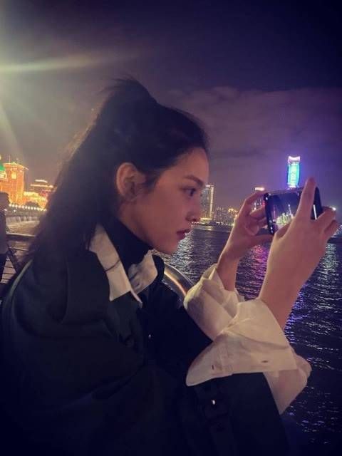 有没有人说你像极了青春疼痛文学里的女主角?