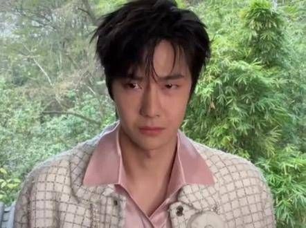 王一博今天特别帅气迷人,真是个贵公子,香奈儿
