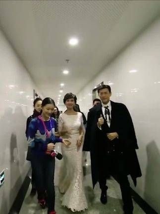 世纪同框,真让人难以置信这是两位七十多岁的艺人,最佳CP实至名归…
