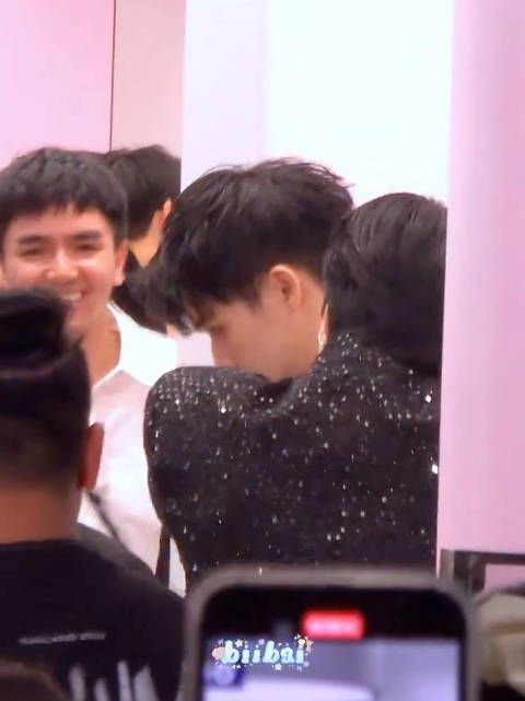 原来有高清版,姐累了就趴狗身上休息,这就是我最爱吃的风味人间