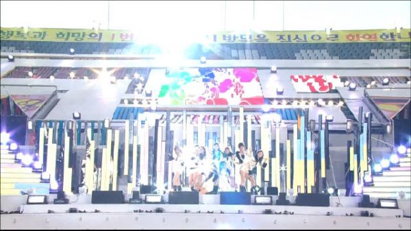 十五年前的今天(091205),少女时代 的强烈魅力表演