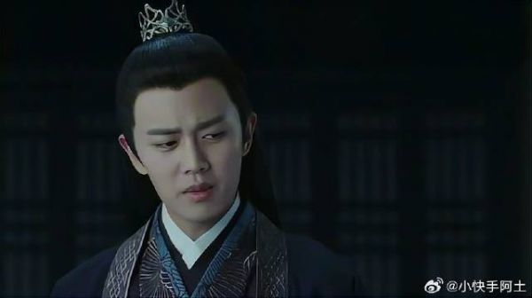 陆绎大半夜调戏今夏,今夏怕被占便宜,下句话却怒了