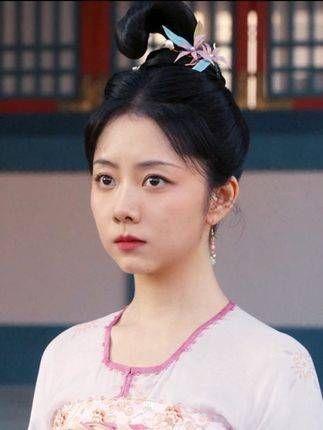 赵二郎真心实意帮助英英,却未能赢得她的信任,谭松韵 郑业成