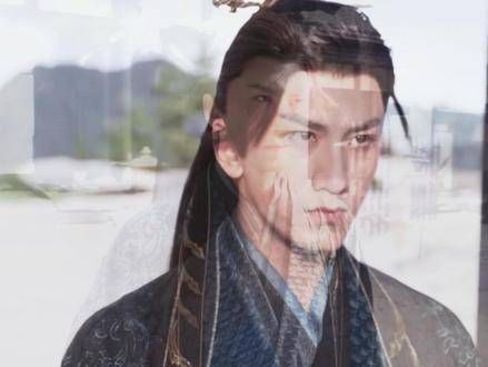哦莫,阿飞的衣服轮换着穿呢