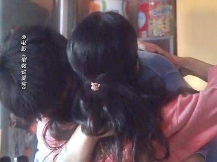 要拥抱得多紧，才能填补那些没有你的时光，周也陈飞宇同框像公主王子