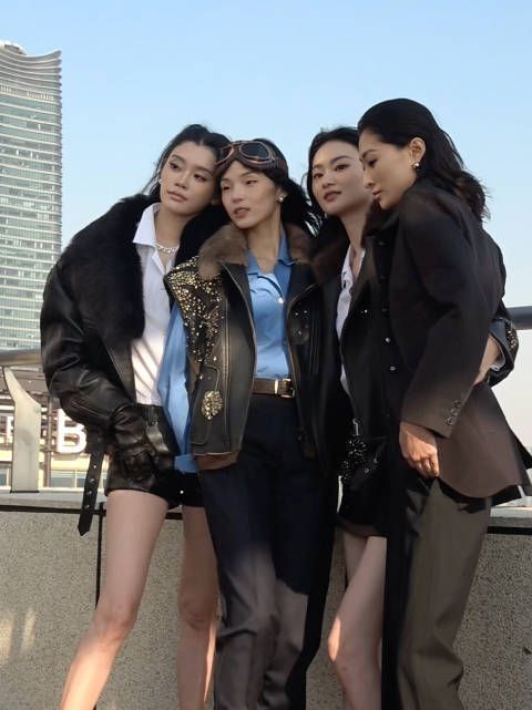 @雎晓雯 、@贺聪HeCong 、@汪曲攸 ,两代超模齐聚!