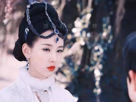 “神女爱世人” 虽然身处凡尘俗世,身为花魁,却为了苍生大义甘愿牺牲