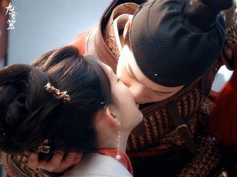 孟子义采访被问骑马吻 《其实没有拍很多条》《但七八条是有的》