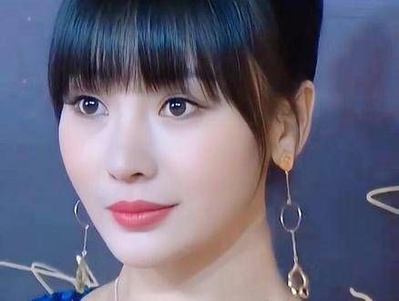 秀出迷人身材,女性魅力尽显 女星 养眼