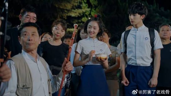 看到大爷的演奏，女学渣瞬间找到赢的方法，太聪明了