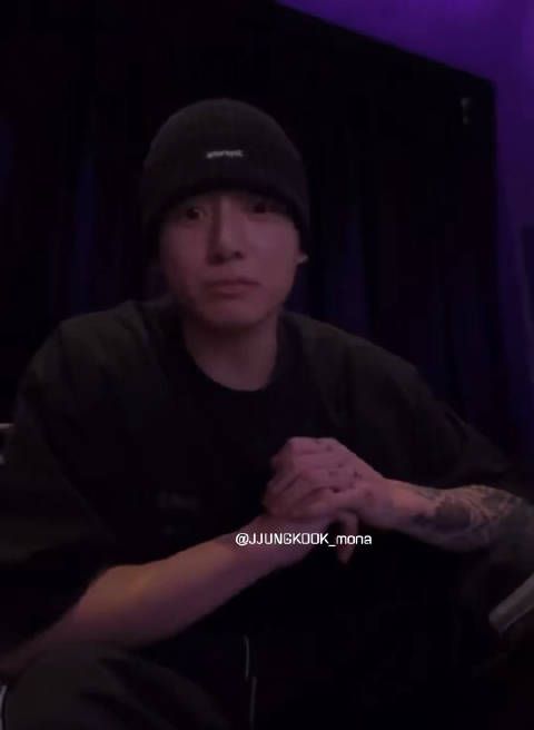 241218 直播  正如你们所见 后面是新的场所吧?