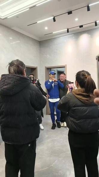 时光飞逝,毛宁老师已经50多岁了