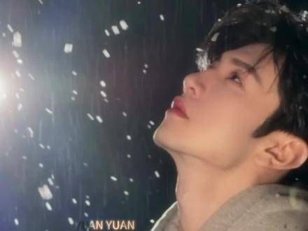 哦豁豁豁,帅气美男子!这帅得真是不得了!