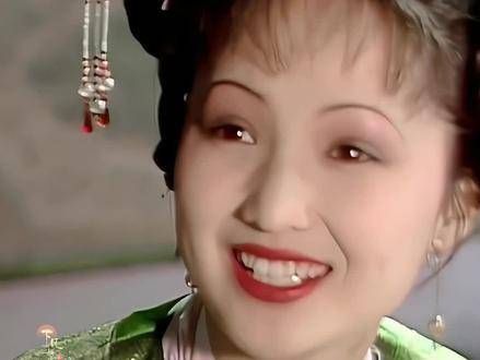 俏也不争春,沈琳演绎得恰到好处,宛如画中人