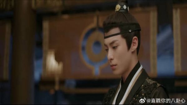 皇上被全员反对,还强行想要皇妃,你真的不配