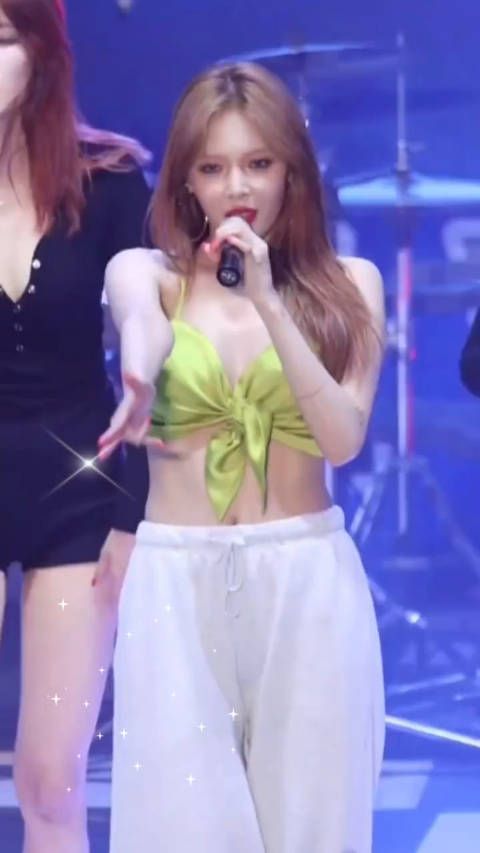 泫雅摆尾回归,好美哦