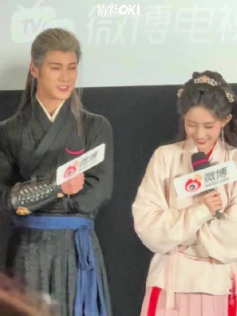 快来看九重紫终映礼的大型嗑糖现场～ 孟子义害羞到捂脸 含糖量超标了！