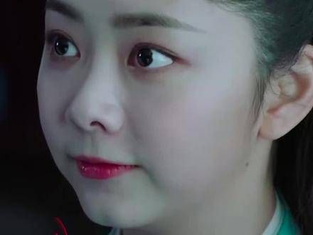 眼神中充满温柔的陆绎,与冷血无情的锦衣卫形象形成鲜明对比 任嘉伦陆绎