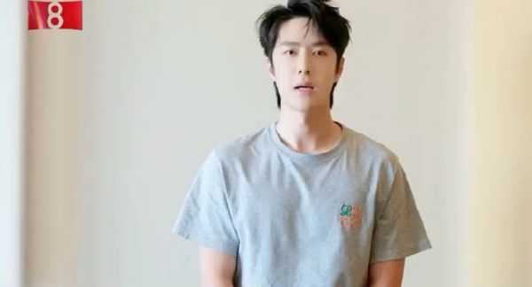 王一博最新物料,查收一份新年祝福